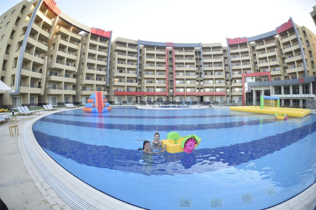 Отель Grand Ocean El Sokhna Айн-Сохна Экстерьер фото The swimming pool at the hotel